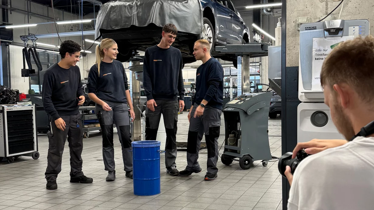 Autoberufe im Trendformat
									 
										Autoberufe im Trendformat